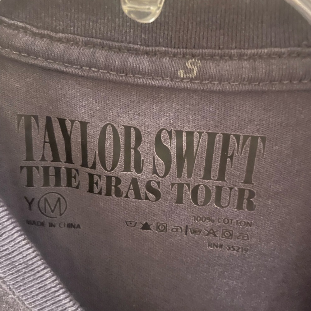 NWOT Taylor Swift Official Merch International Tee Youth Medium - Picture 4 of 6